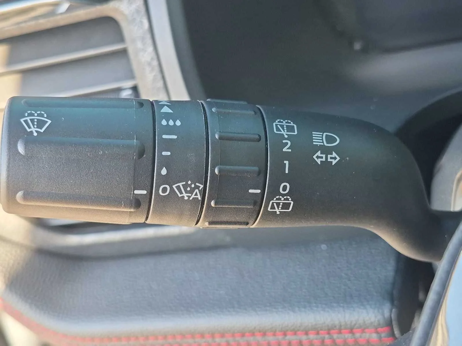 Used 2023 Stone Blue Metallic Ford Limited image 26