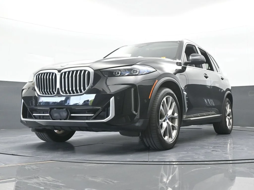 Used 2025 Black Sapphire Metallic BMW xDrive50e image 61