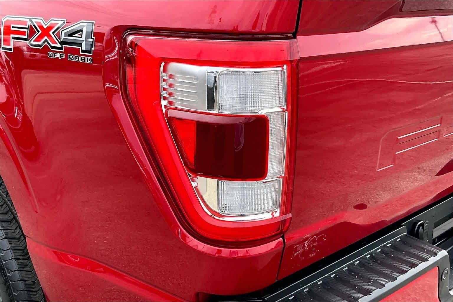 Used 2023 Rapid Red Metallic Tinted Clearcoat Ford LARIAT image 25