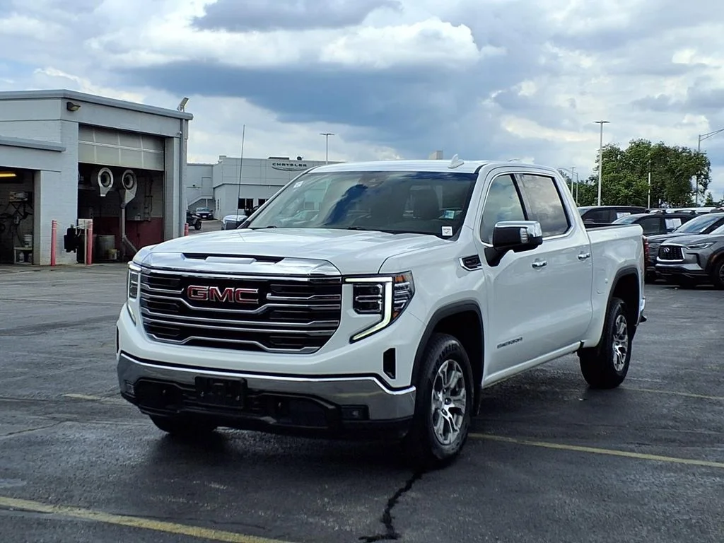 Used 2024 GMC Sierra 1500 SLT with VIN 3GTPHDED0RG279386 for sale in Kansas City
