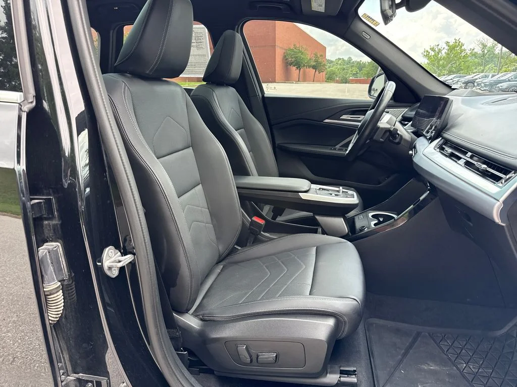 Used 2023 Black BMW xDrive28i image 28