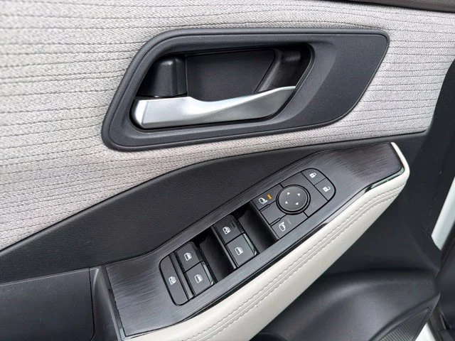 2023 Nissan Rogue SV - Photo 22