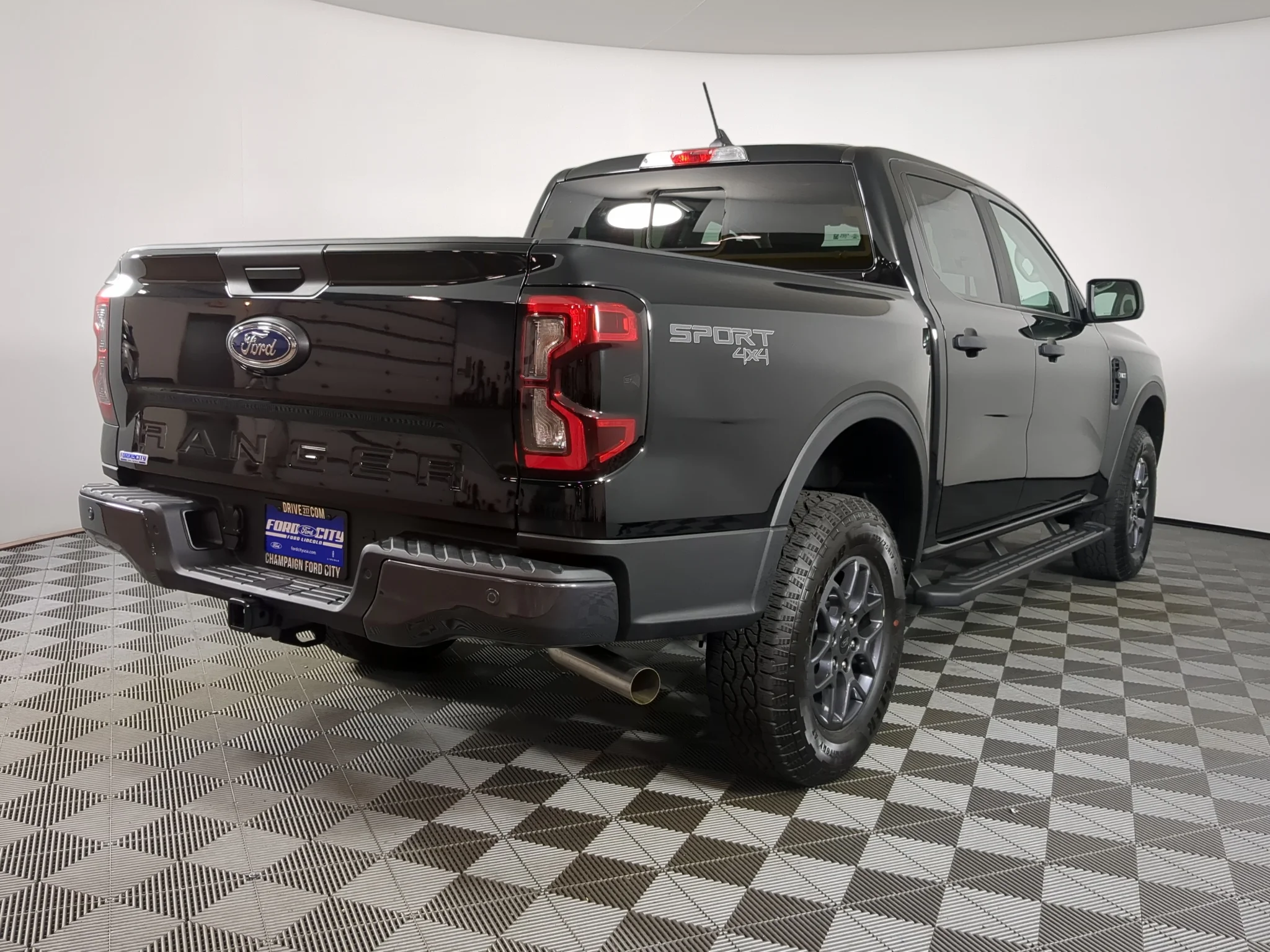 New 2026 Shadow Black Ford XLT image 9