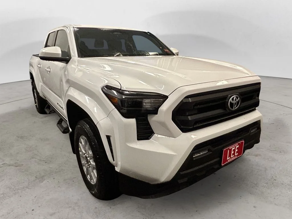 New 2026 Ice Cap Toyota SR5 image 7