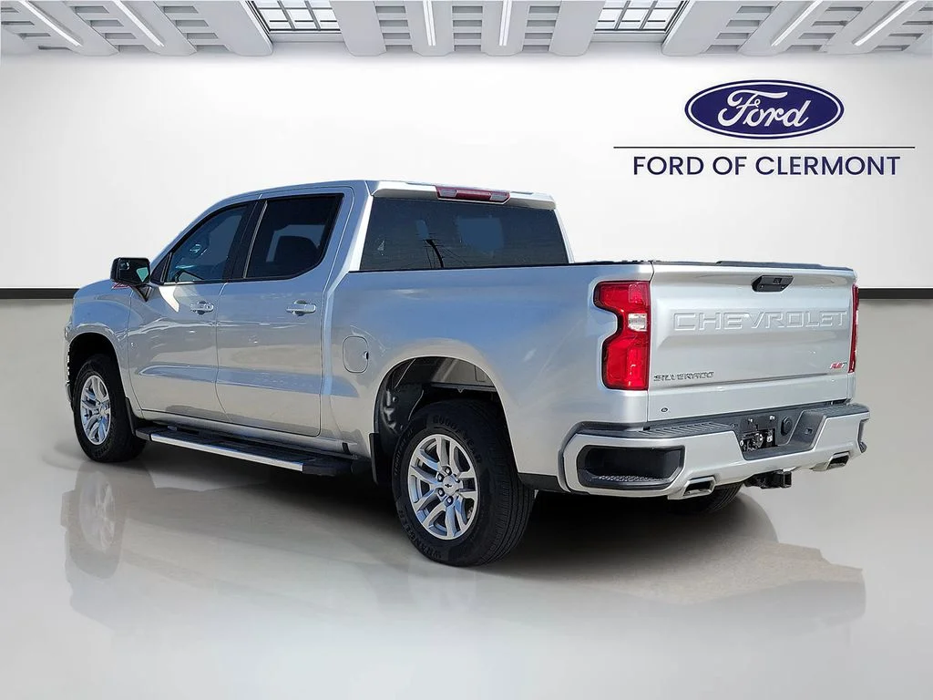 Used 2021 Silver Chevrolet RST image 3