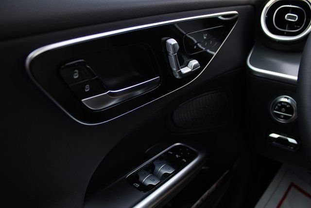 2025 Mercedes-Benz C-Class Sedan C 300 - Photo 24