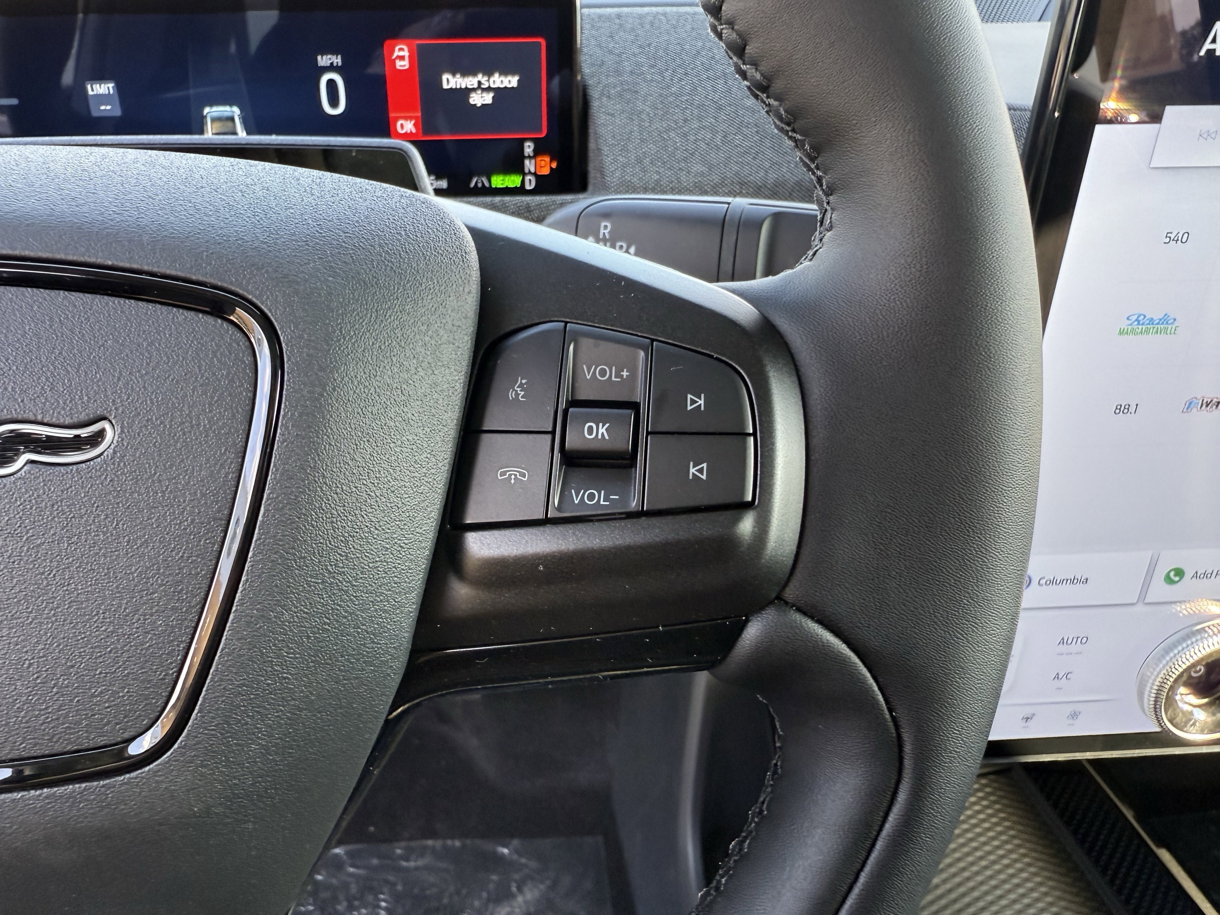 2025 Ford Mustang Mach-E Premium - Photo 19