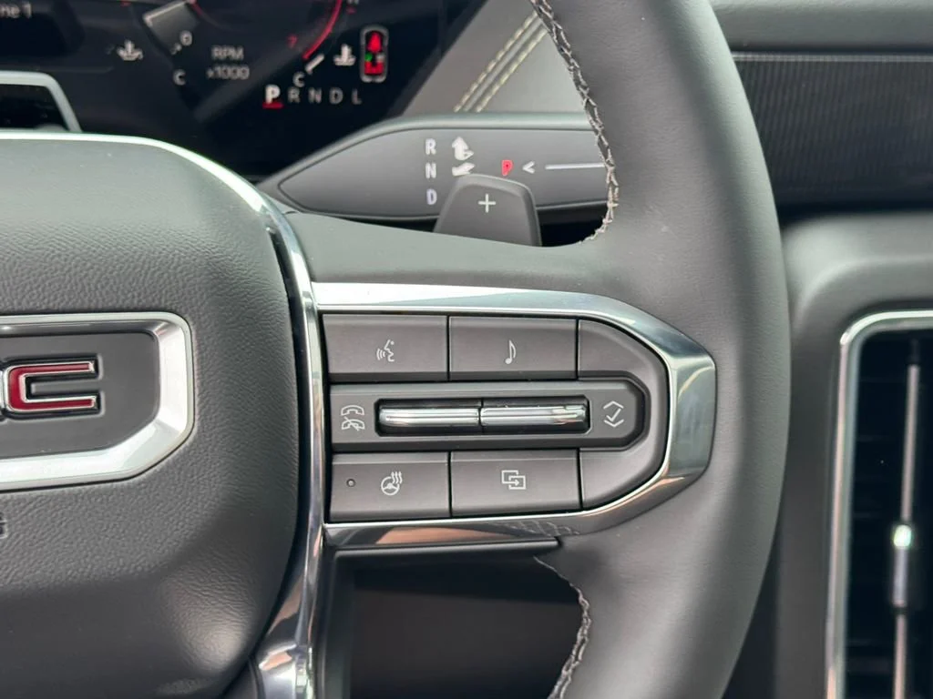New 2026 Onyx Black GMC Elevation image 32