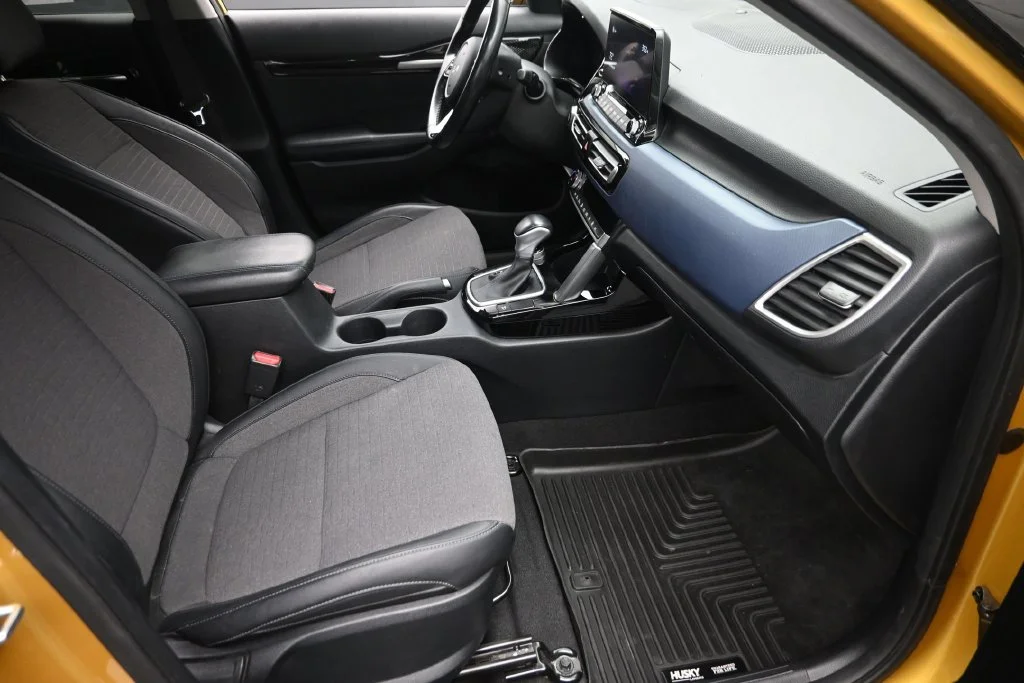 Used 2022 Yellow Kia S image 9