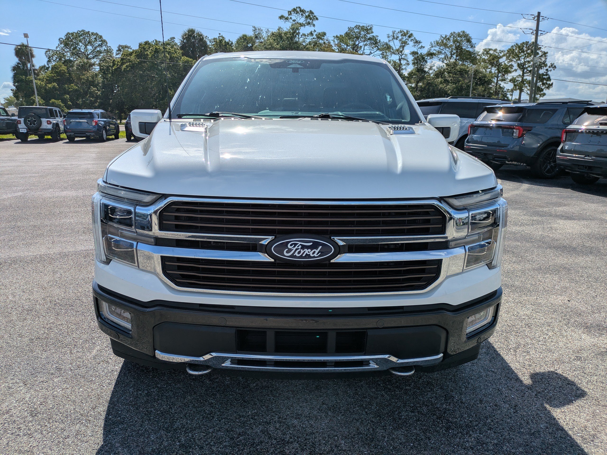 Used 2024  Ford King Ranch image 9