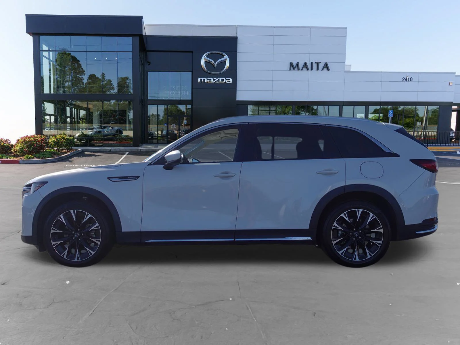 Certified Used 2024 White Mazda Premium Plus image 8