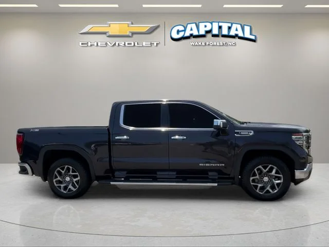Used 2022 Silver GMC SLT image 6