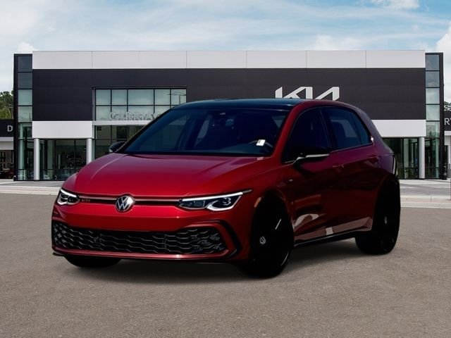 2024 Volkswagen Golf GTI 2.0T SE 4-door's photo