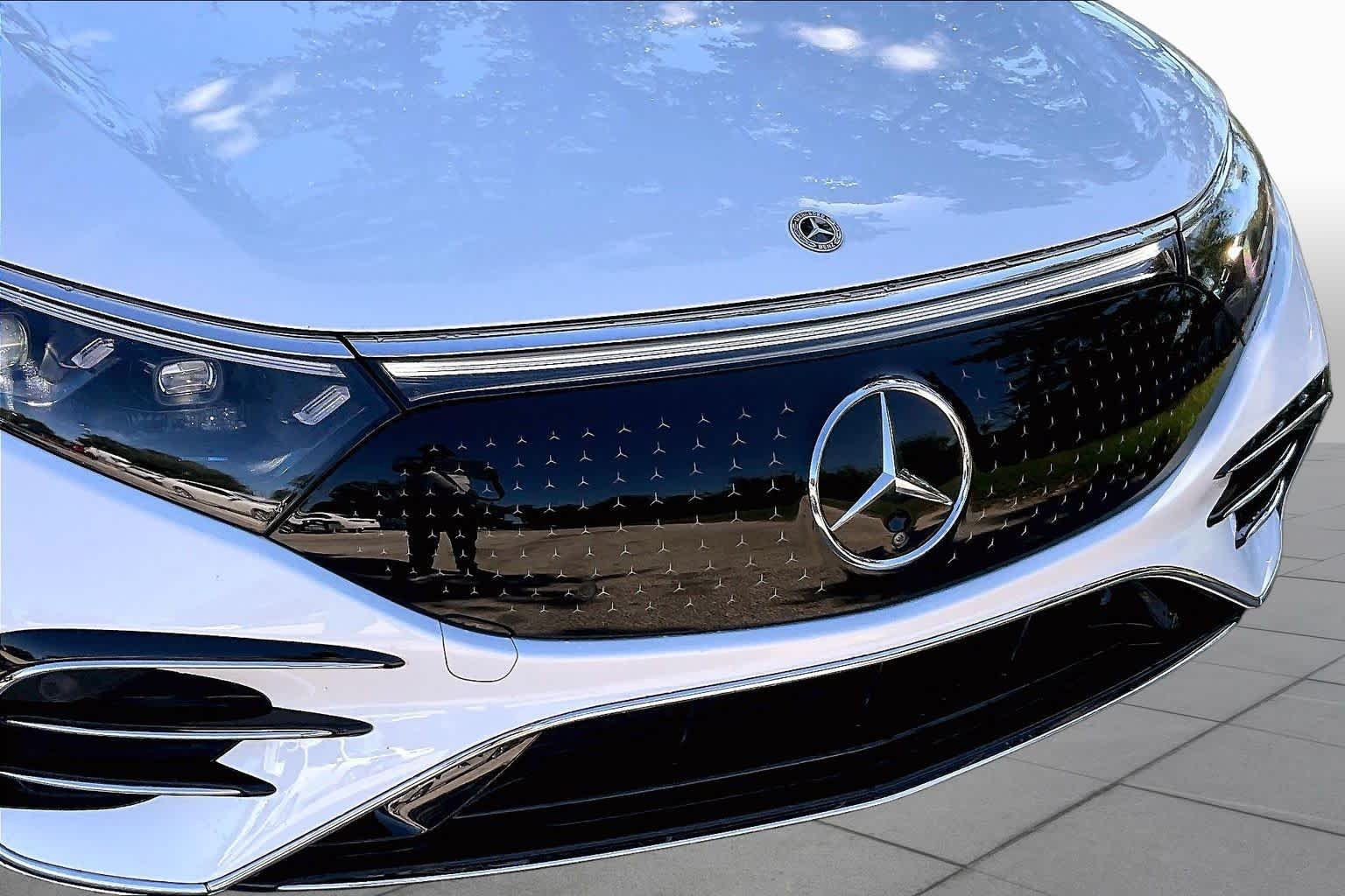 Used 2023 Polar White Mercedes-Benz EQS 450+ image 27