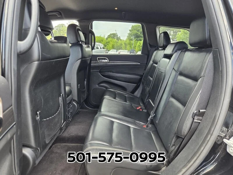 Used 2017 Diamond Black JEEP LIMITED 4X4 image 10