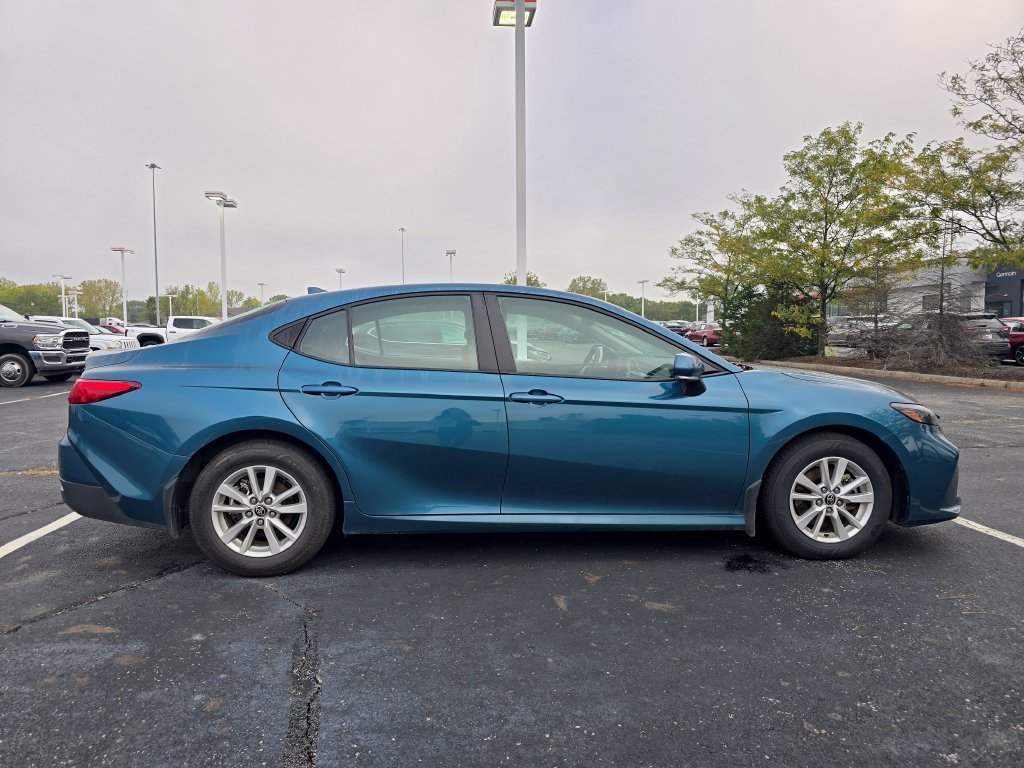 Used 2025  Toyota LE image 9