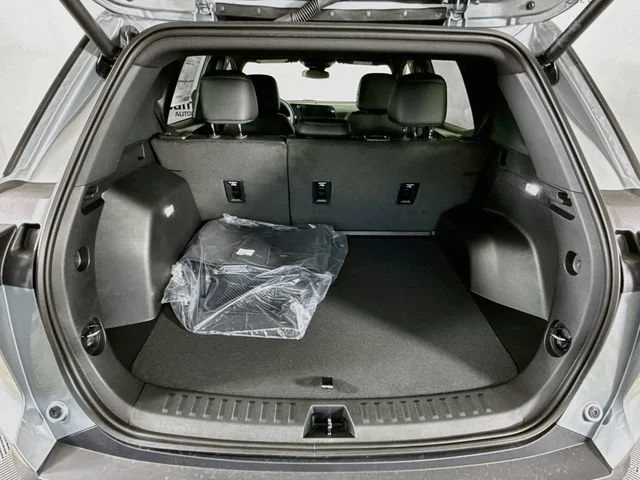 New 2027 Sterling Gray Metallic Chevrolet LT image 26