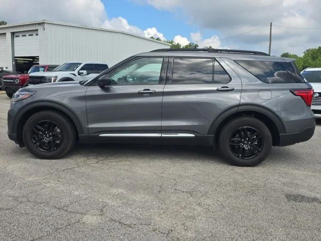 Used 2025 Gray Ford Active image 2