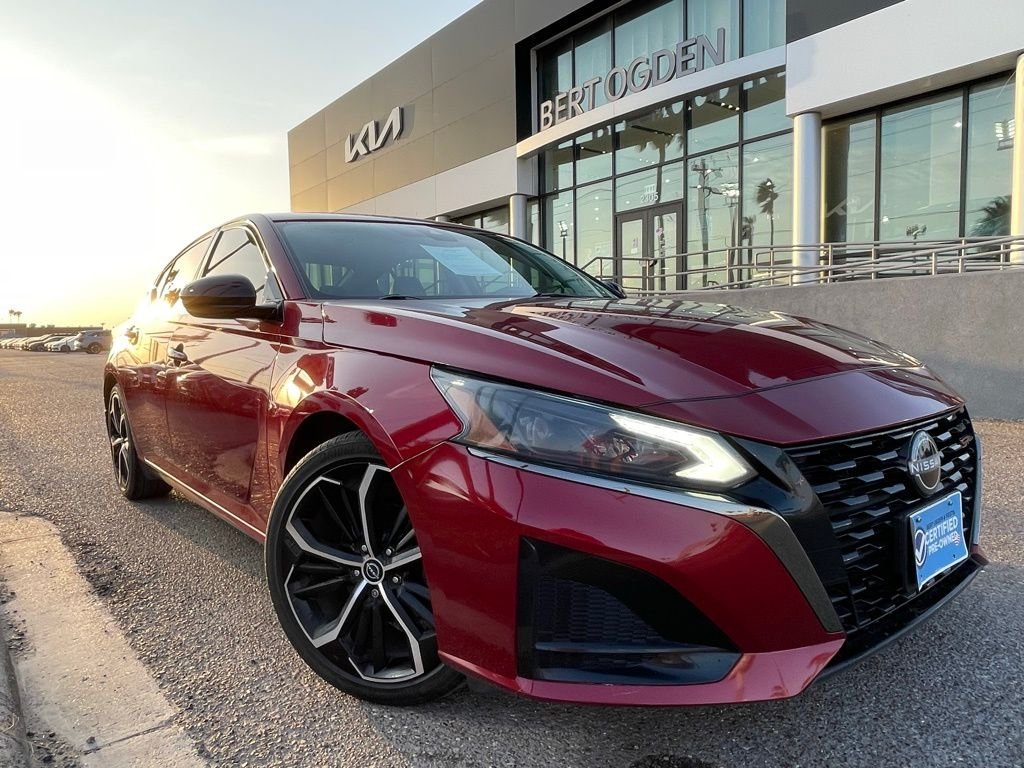 2023 Nissan Altima SR