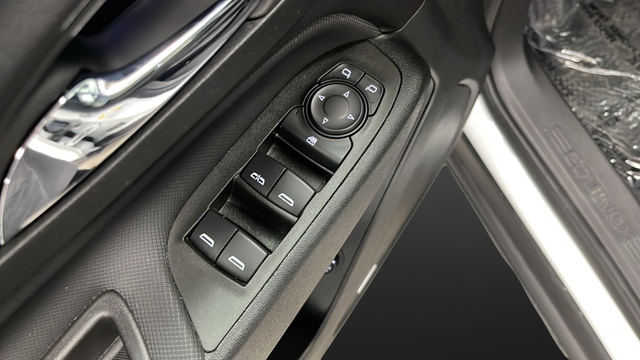 Used 2023 Summit White Chevrolet RS image 21