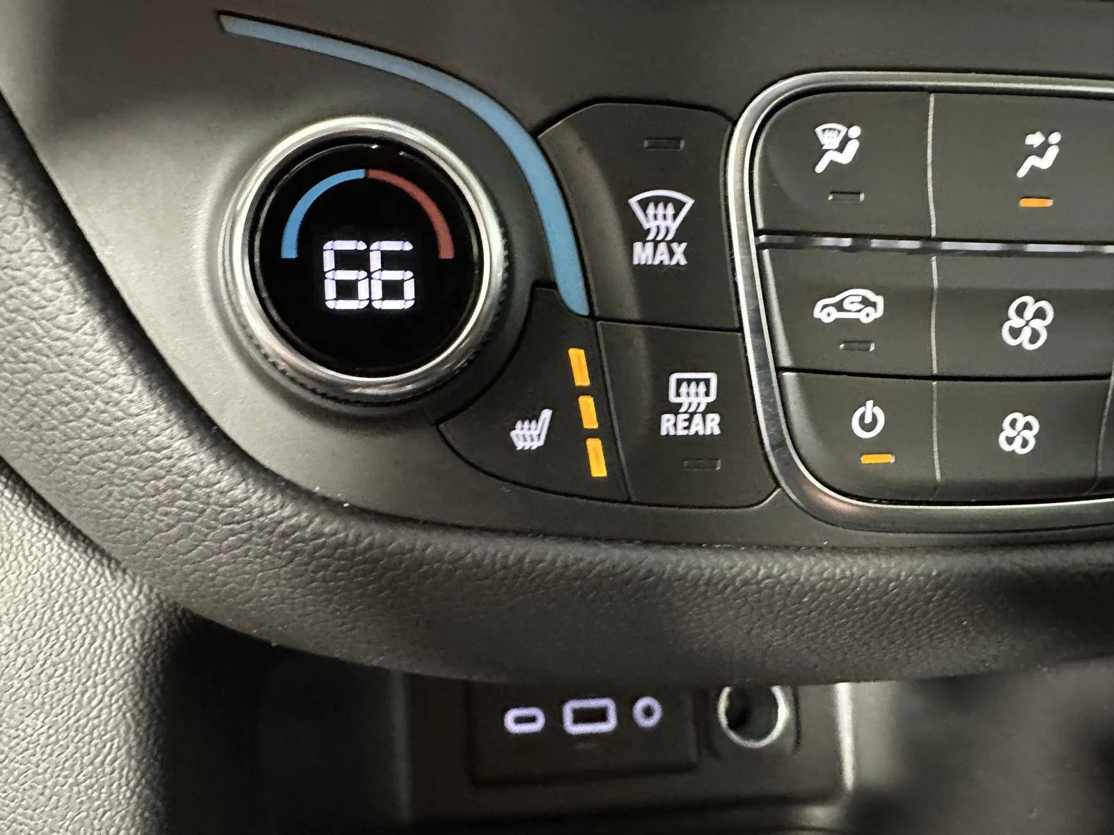 Used 2024 Lakeshore Blue Metallic Chevrolet LT image 19