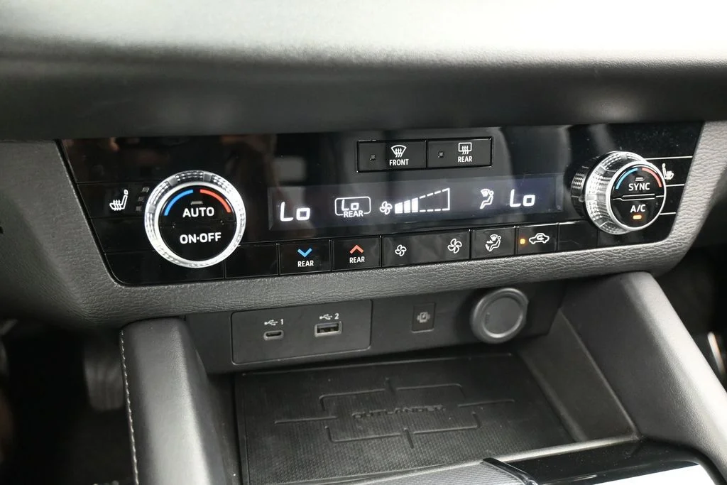 Used 2024 White Mitsubishi SEL image 20