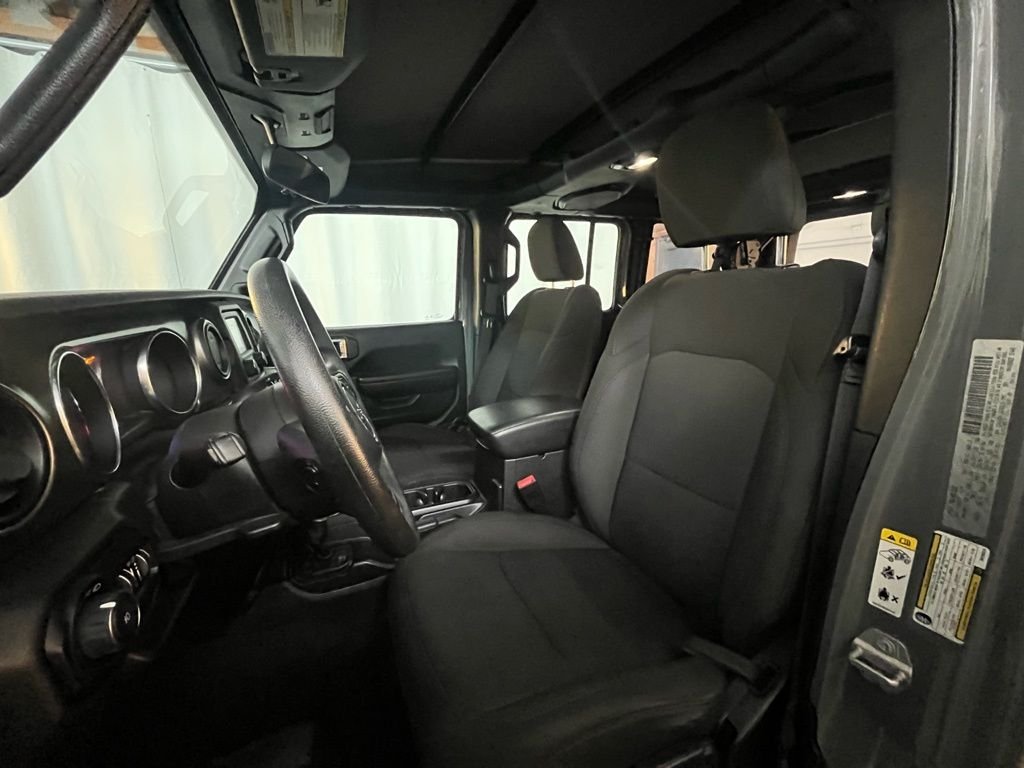 Used 2018 Gray Jeep Unlimited Sport image 11
