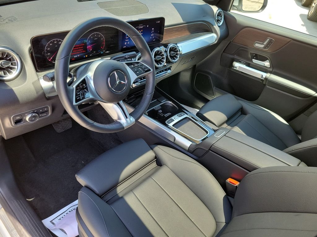 Certified Used 2026 Silver Mercedes-Benz GLB 250 image 23