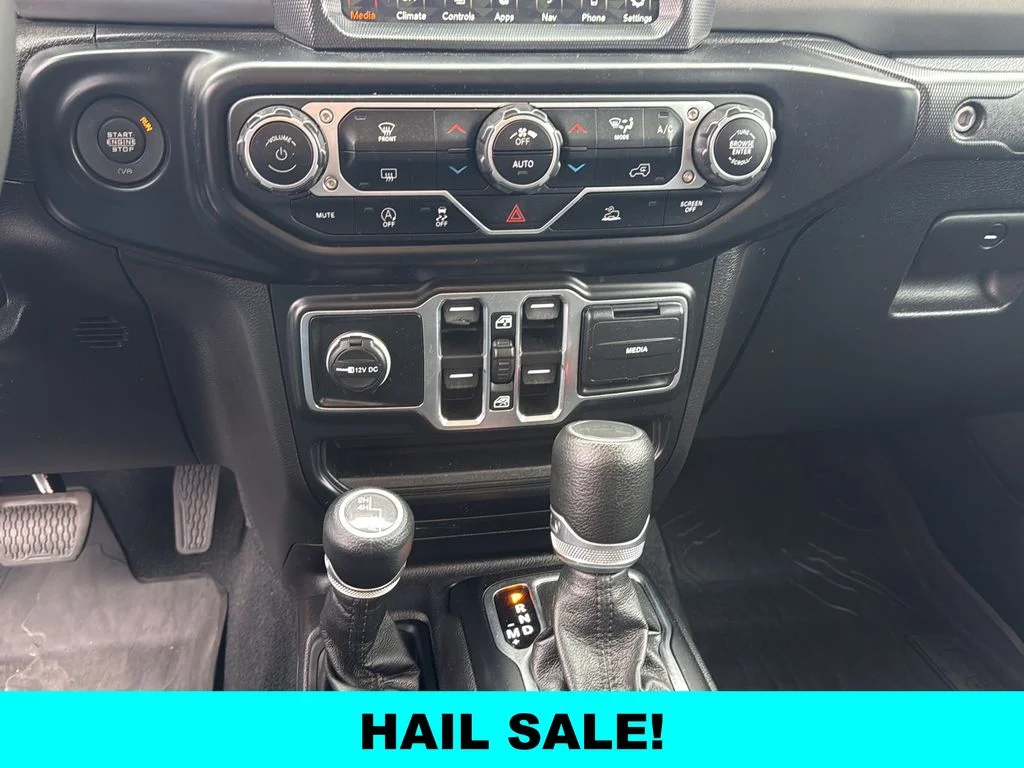Used 2023 Silver Jeep Sport S image 22