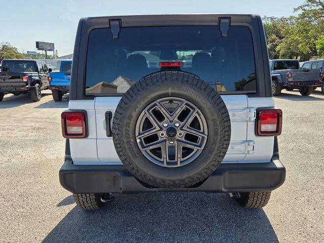 New 2026 Bright White Clear-Coat Exterior Paint Jeep Sport S image 6
