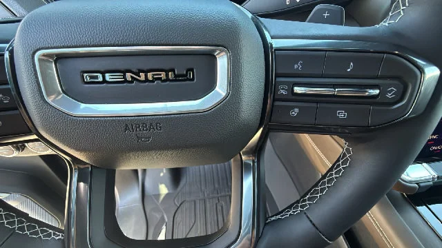 2027 GMC Yukon Denali Ultimate - Photo 20
