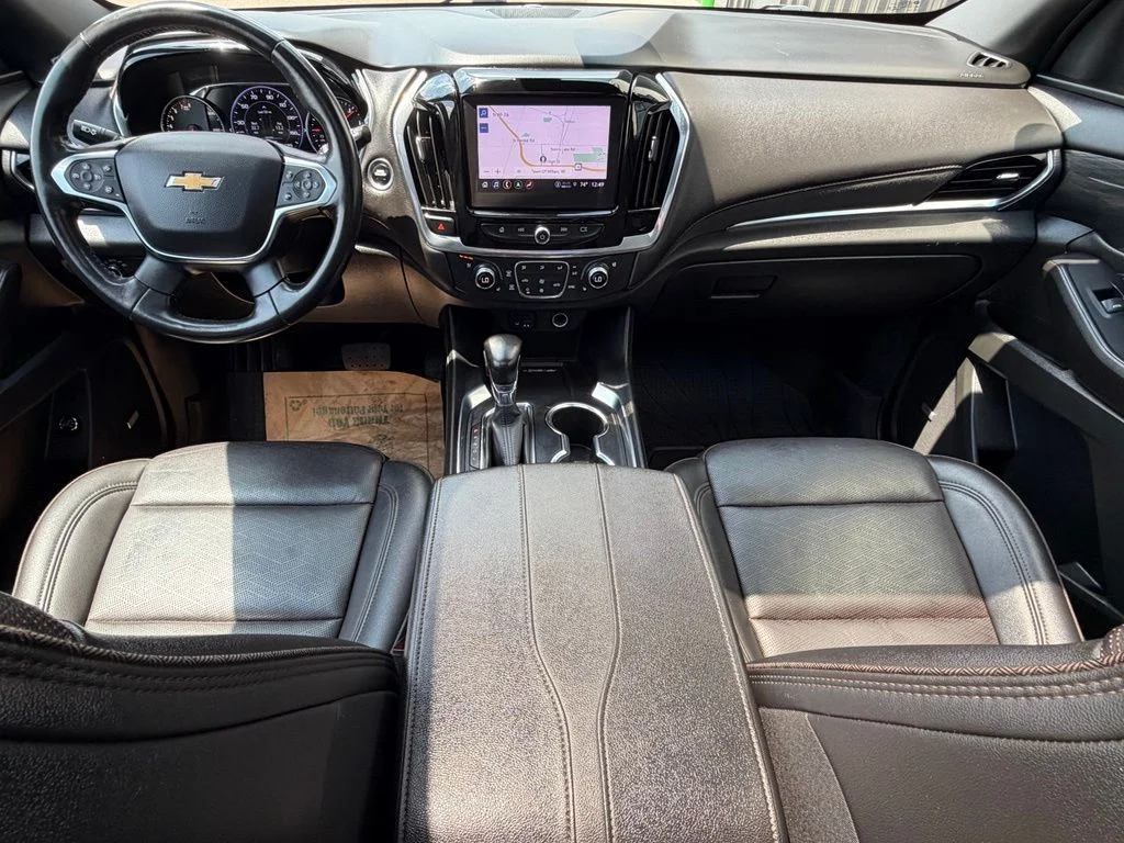 Used 2022 White Chevrolet High Country image 12
