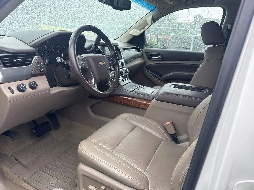 Used 2018 Beige Chevrolet Premier image 4