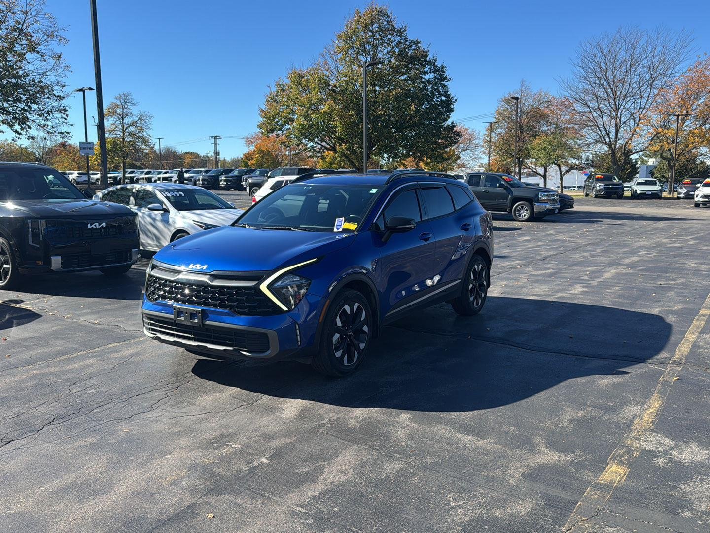 Used 2023 Sapphire Blue Kia X-Line image 5