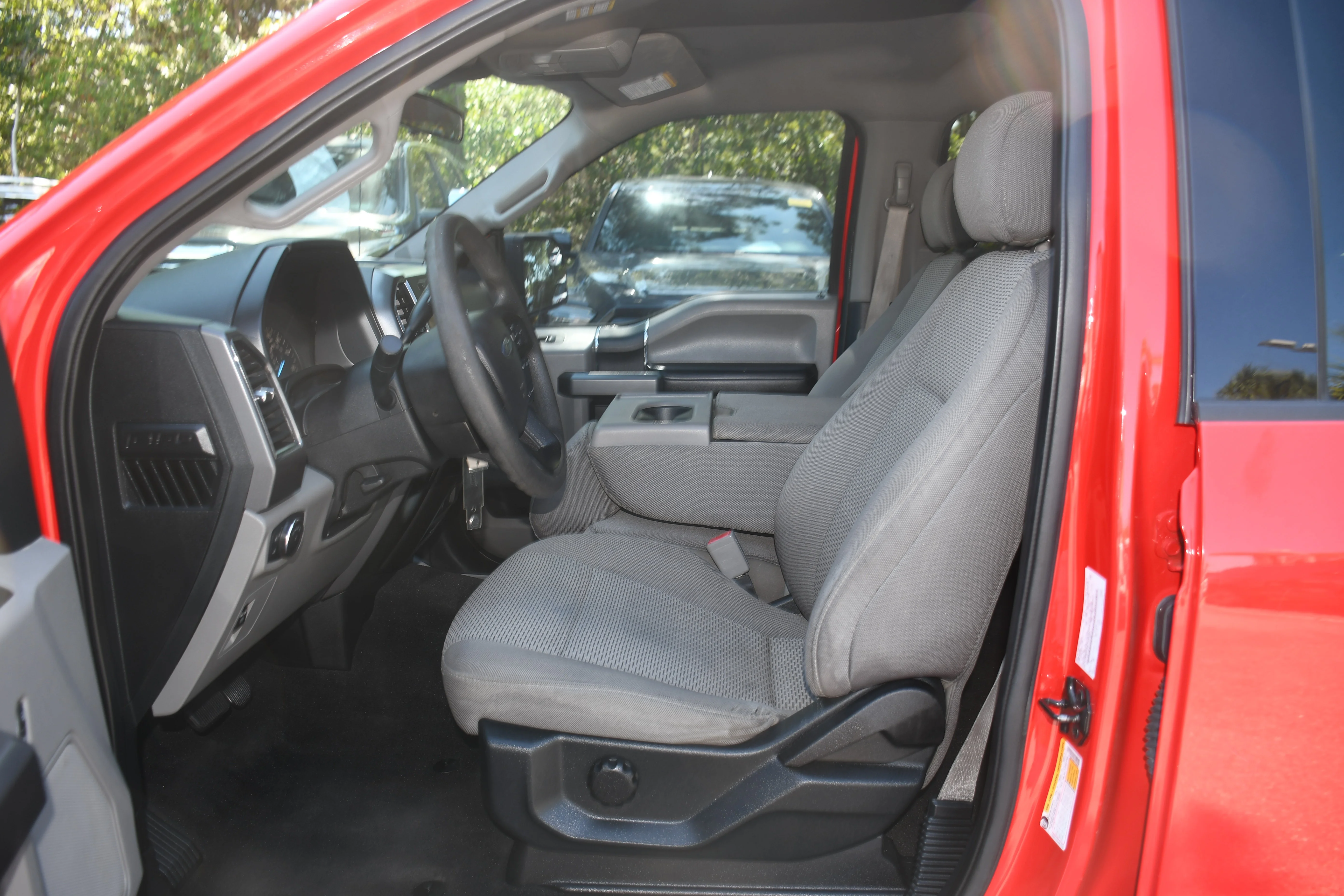 Used 2020 Red Ford XLT image 7