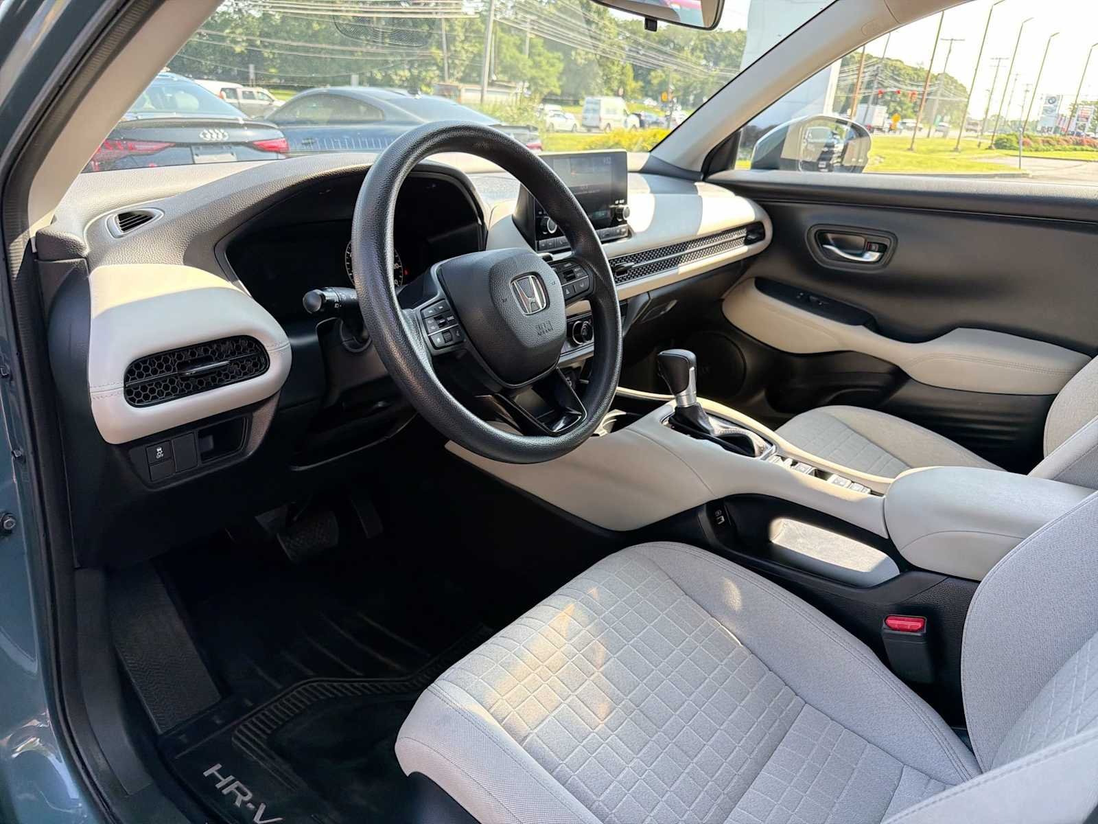 2023 Honda HR-V LX - Photo 10
