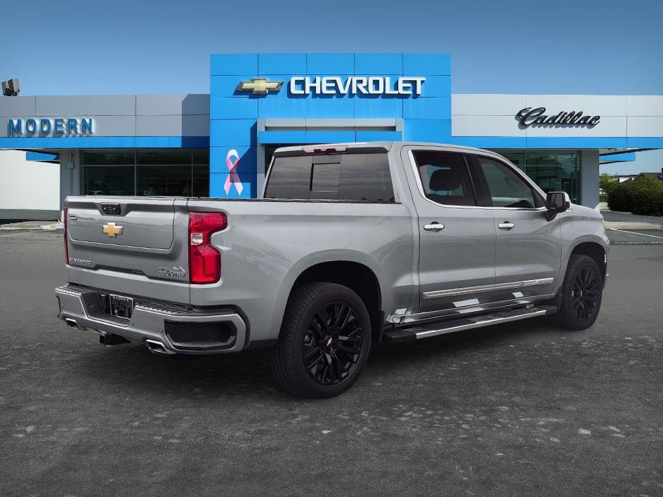 Used 2025 Sterling Gray Metallic Chevrolet High Country image 5