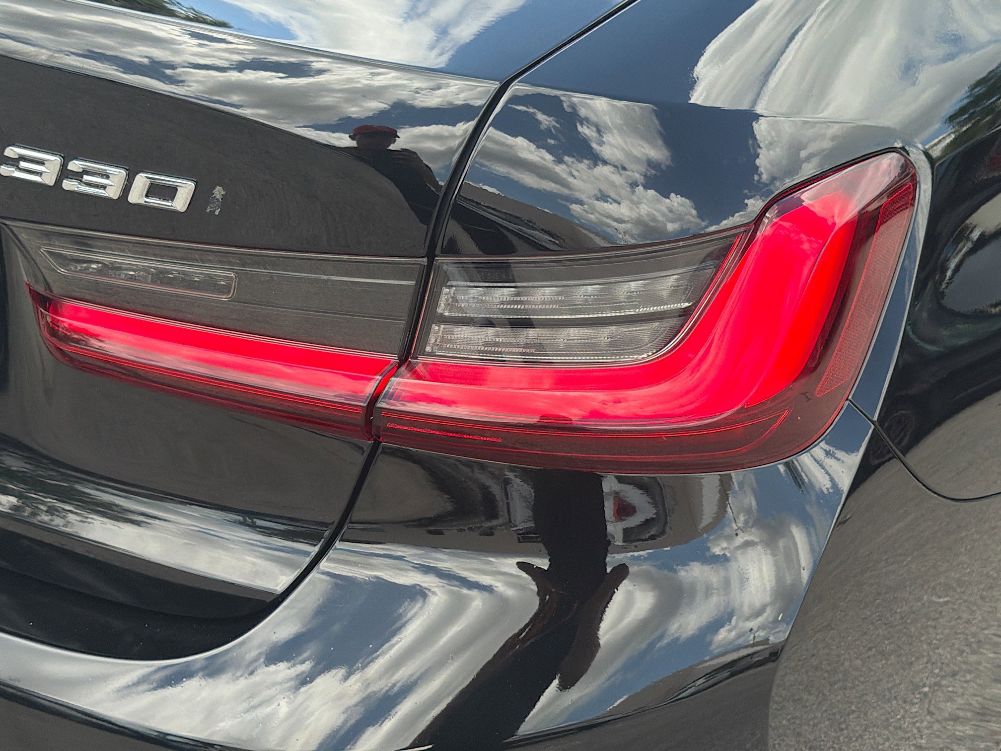 Used 2022 Jet Black BMW 330i image 28
