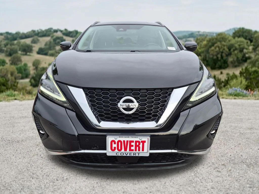 Used 2021 Black Nissan SV image 2