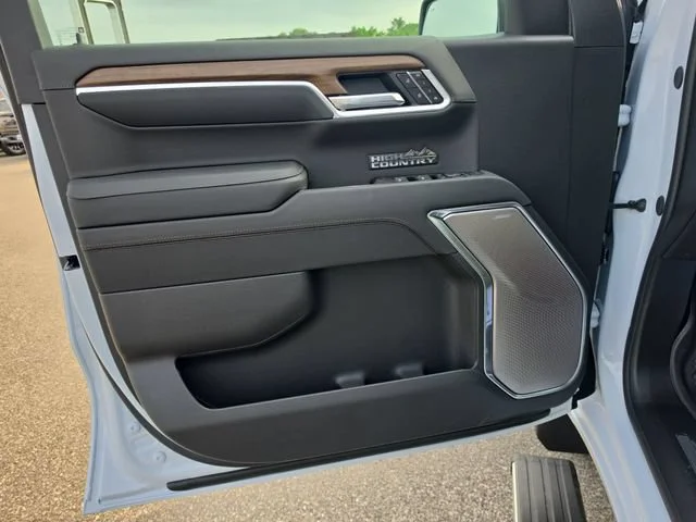 2026 Chevrolet Silverado 1500 High Country - Photo 19