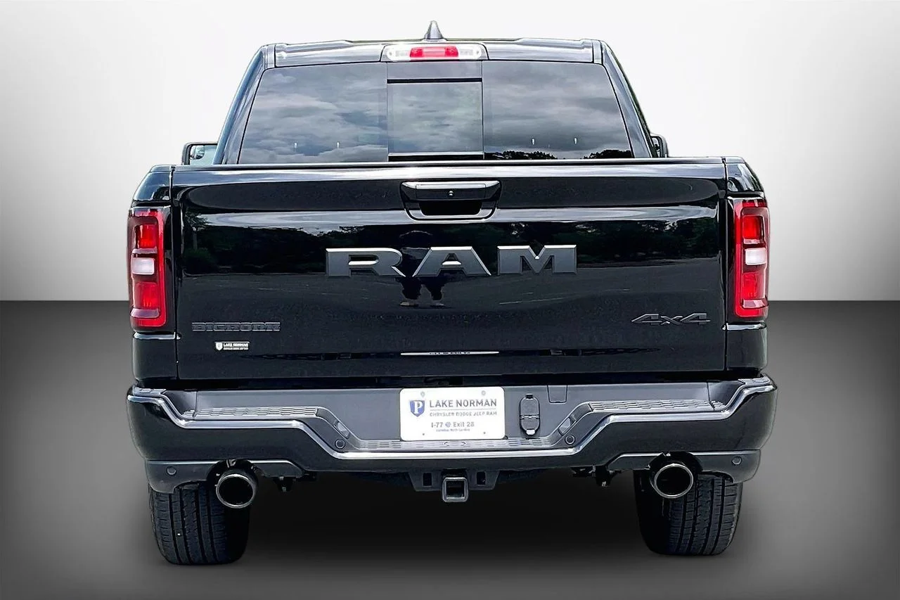 New 2026 Diamond Black Crystal Pearlcoat RAM Big Horn/Lone Star image 7