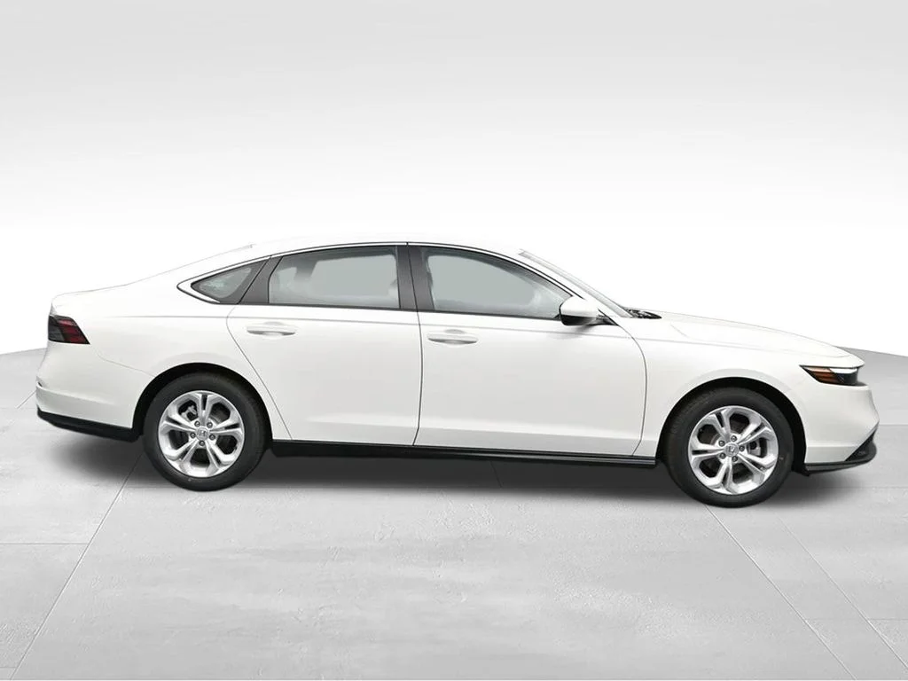 New 2026 Platinum White Pearl Honda LX image 8