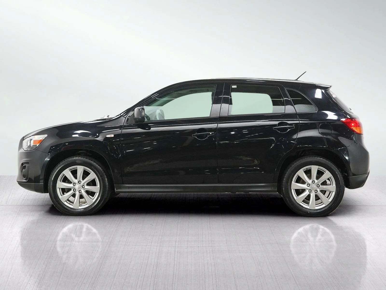 Used 2015 Mitsubishi Outlander Sport ES with VIN 4A4AR3AW2FE051521 for sale in Burnsville, Minnesota
