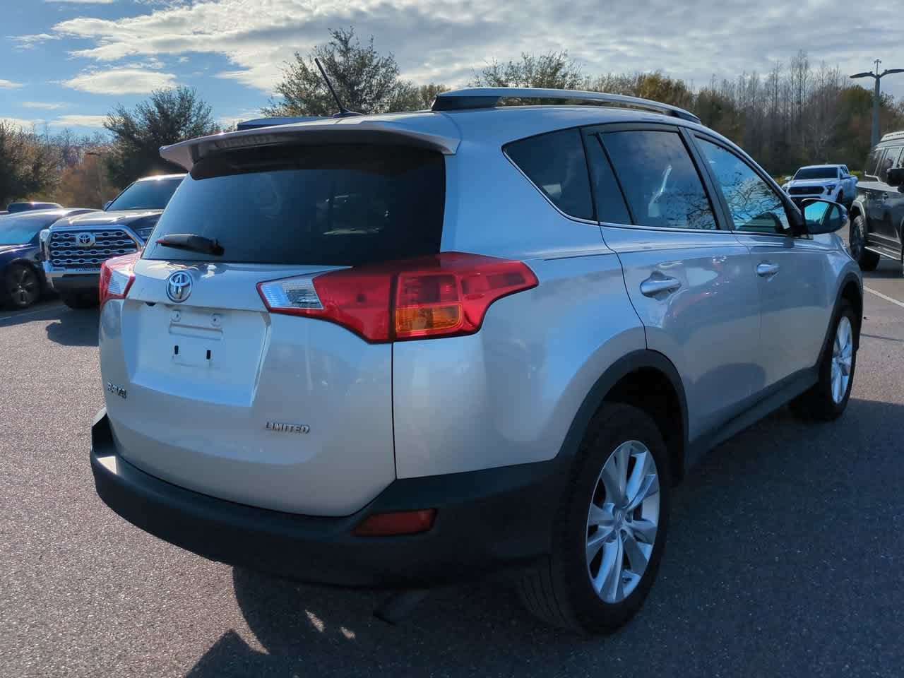Used 2014 Classic Silver Metallic Toyota Limited image 6