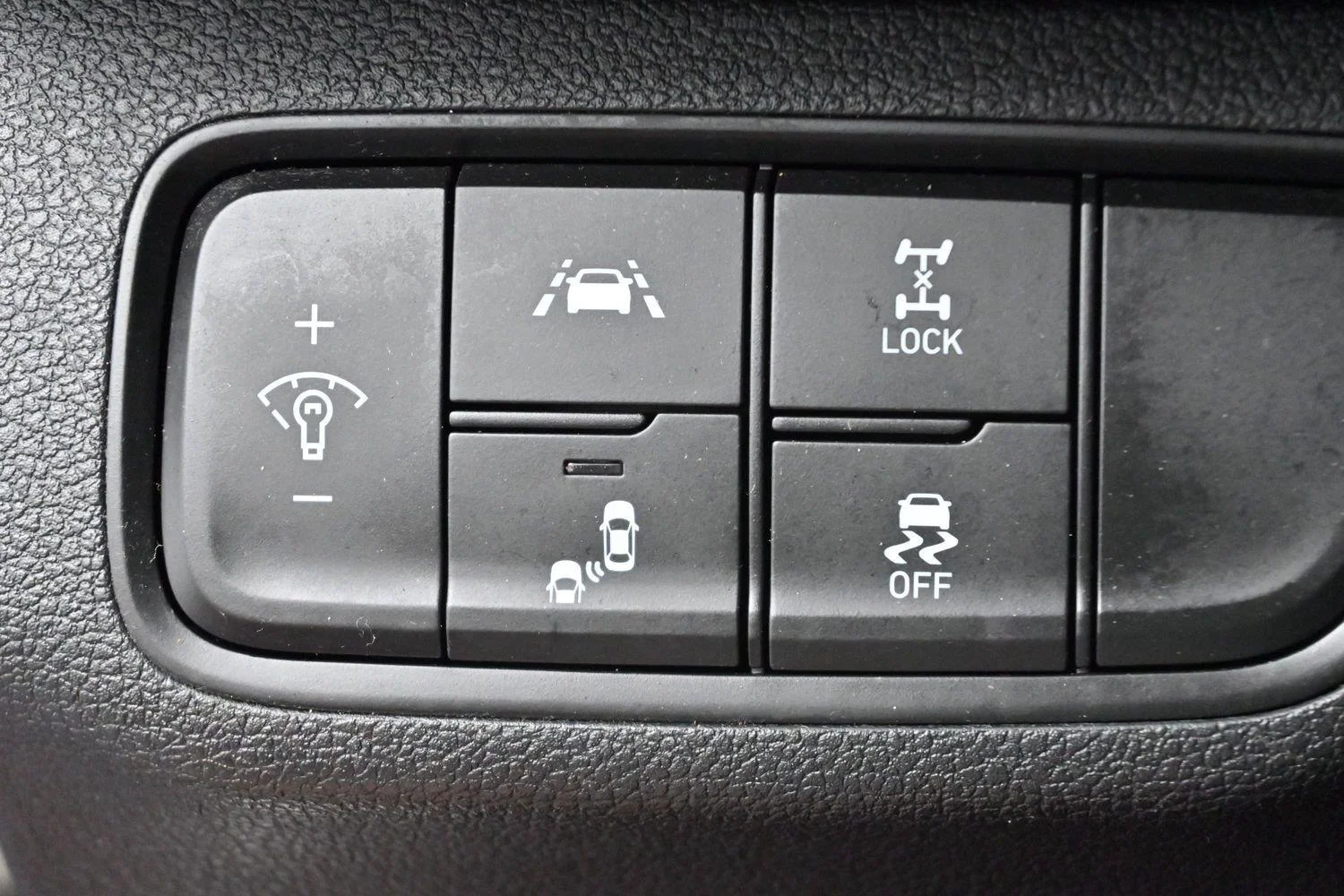 Used 2019 Symphony Silver Hyundai SE image 19