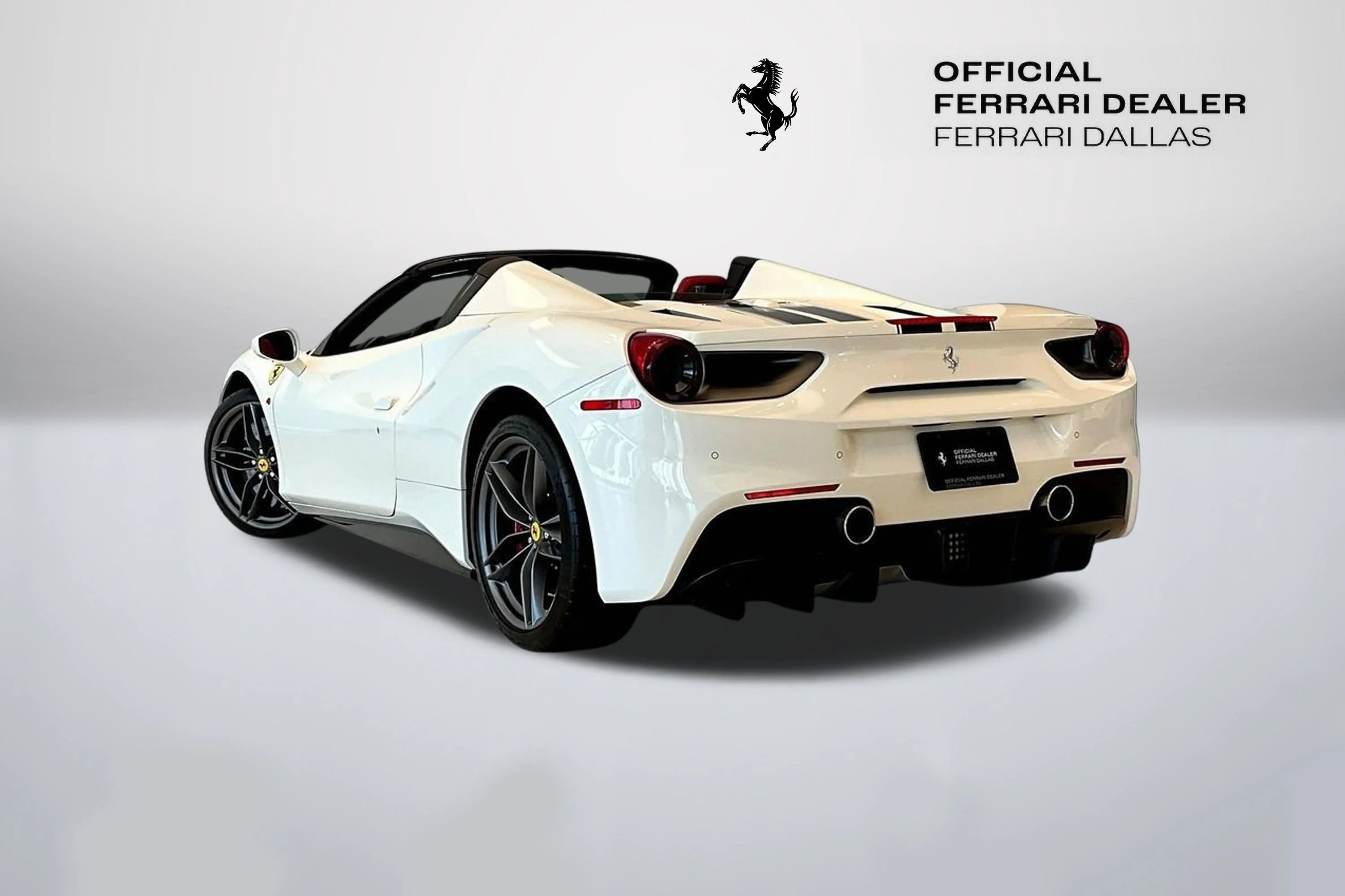 Used 2017 Bianco Avus Ferrari  image 5