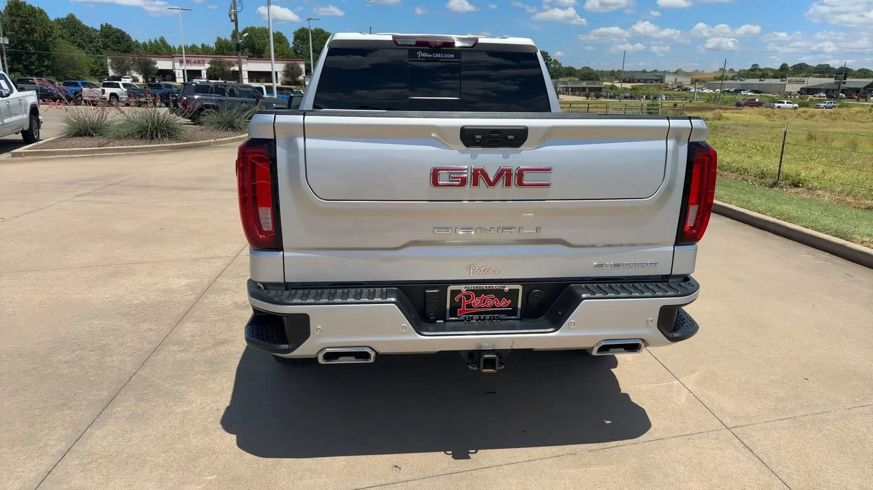 Used 2022 Quicksilver Metallic GMC Denali image 8