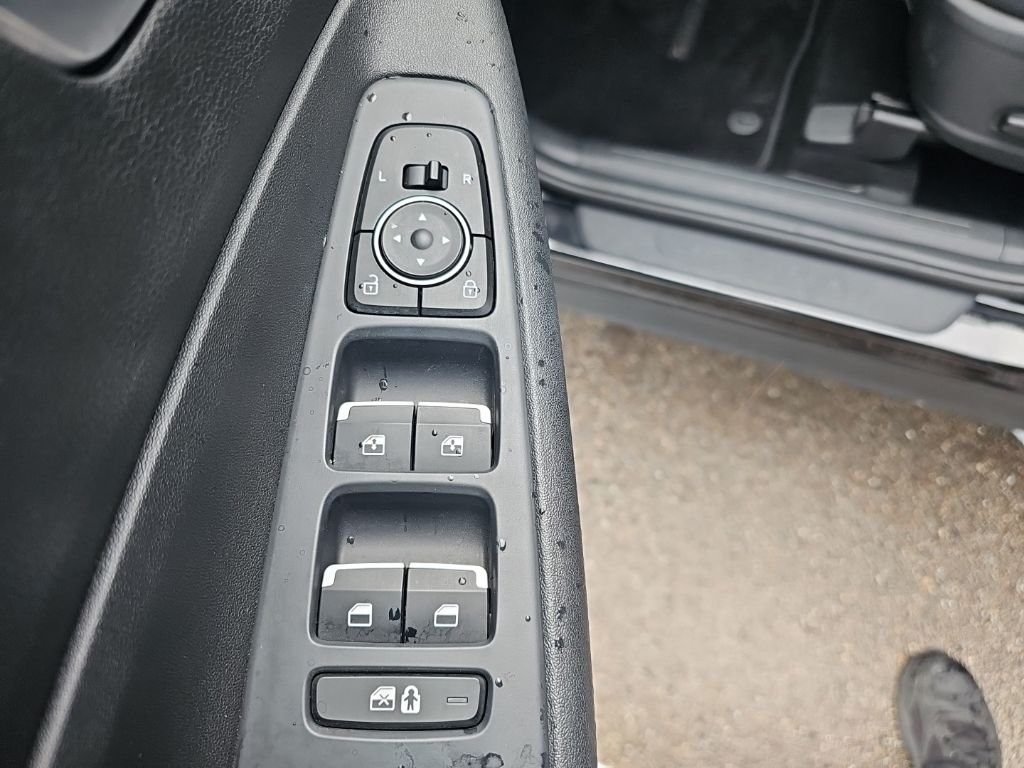 Certified Used 2023 Black Hyundai SEL image 11