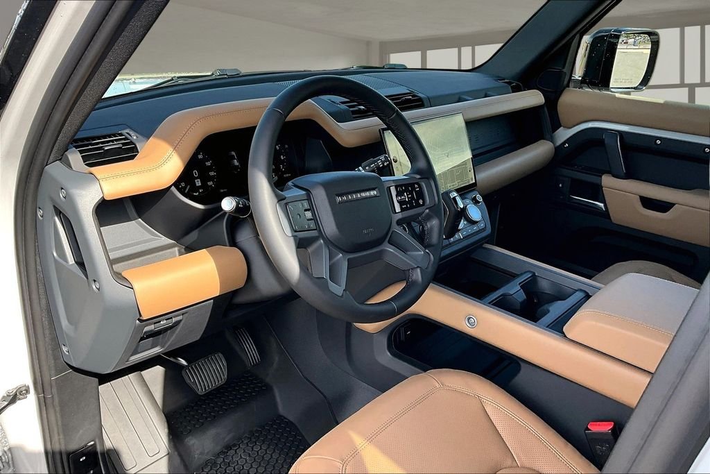 New 2026 Borasco Grey Metallic Land Rover S image 6