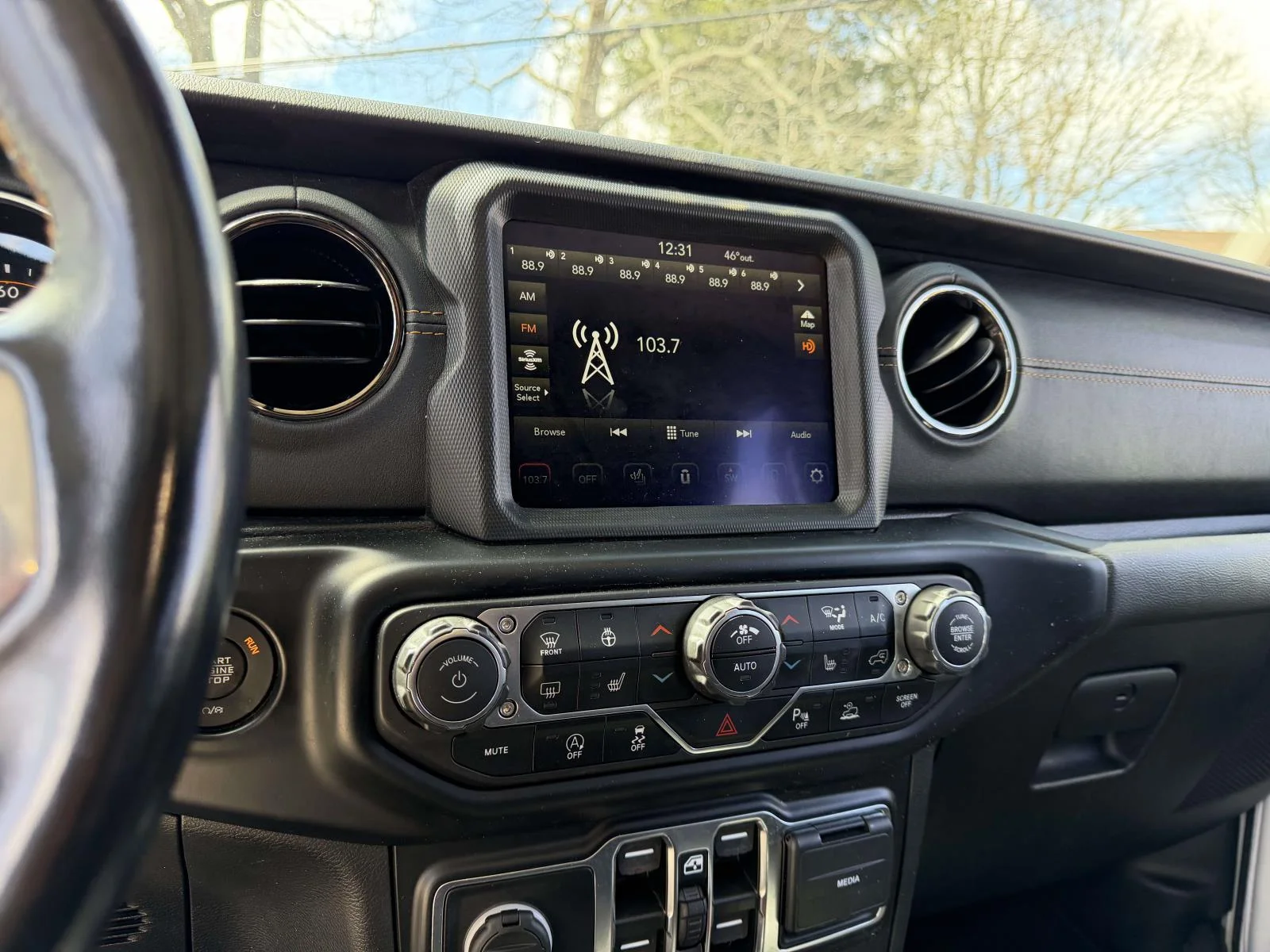 Used 2022 White Jeep Unlimited Sahara High Altitude image 28